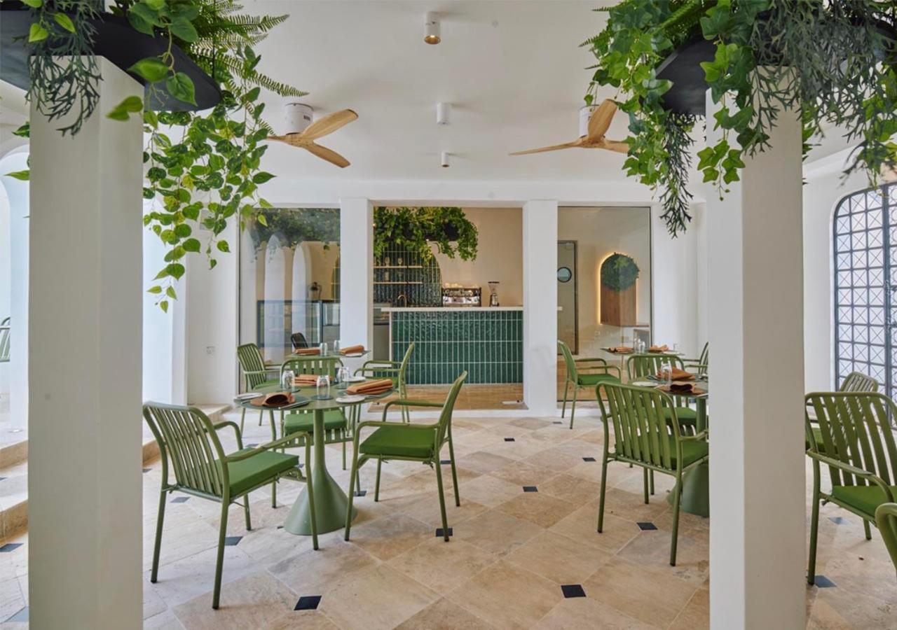 Stone Hotels Dhiffushi Exterior photo