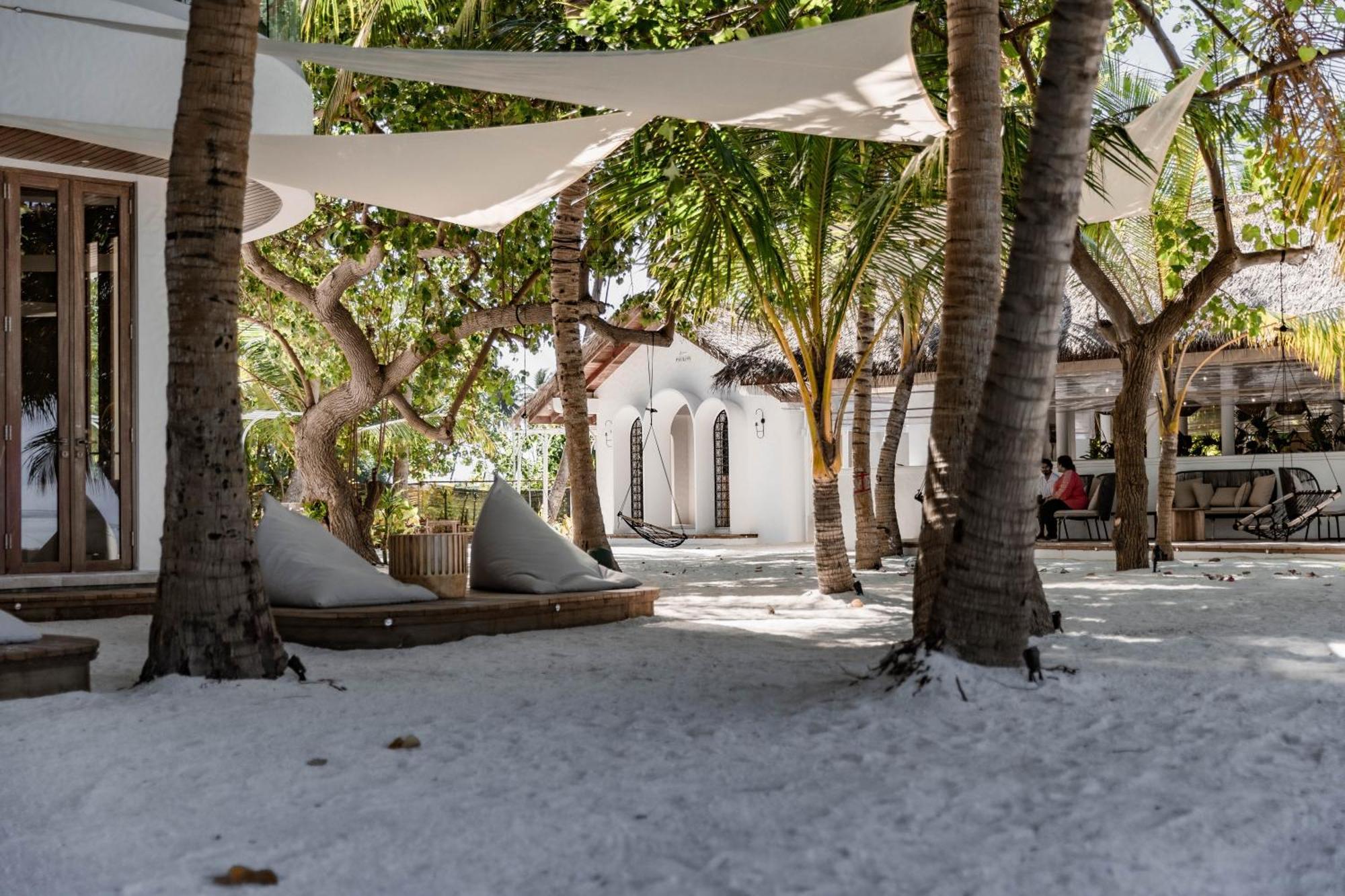 Stone Hotels Dhiffushi Exterior photo